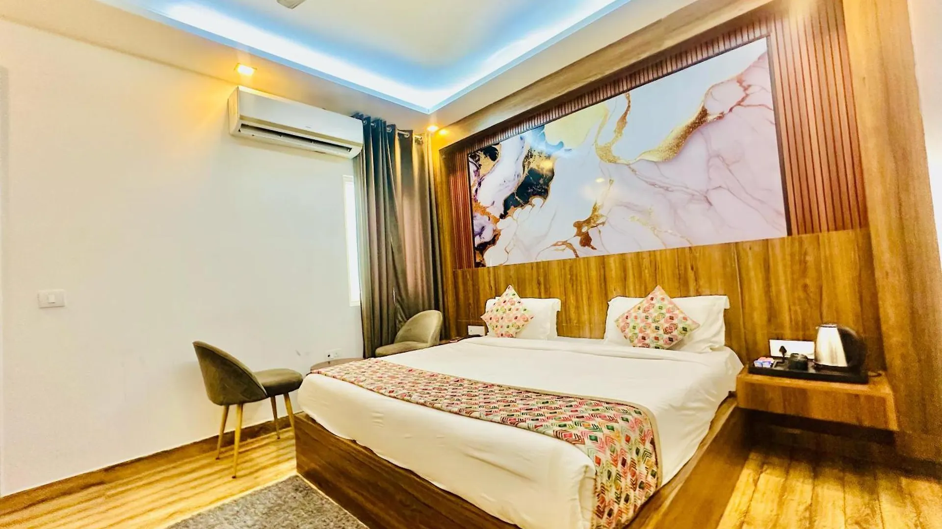 Hotel Rosewood Suites Near Delhi Airport New Delhi 4*,  India